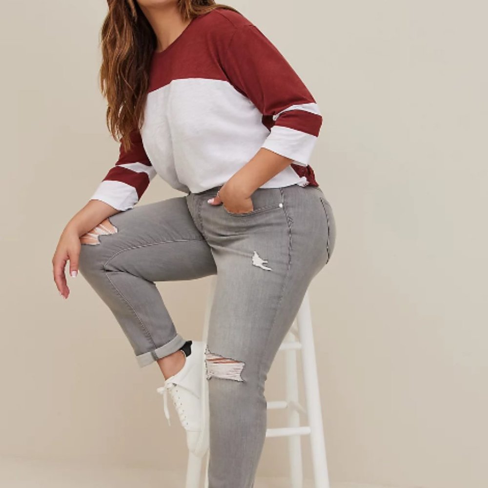 TORRID COTTON JERSEY LACE BACK COLORBLOCK VARSITY STRIPE TEE